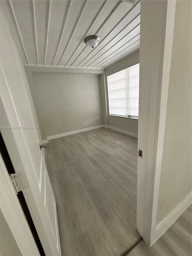 Foto del edificio - 5011 SW 5th St