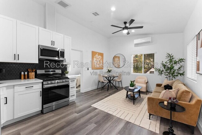 Foto del edificio - 832 Desty St