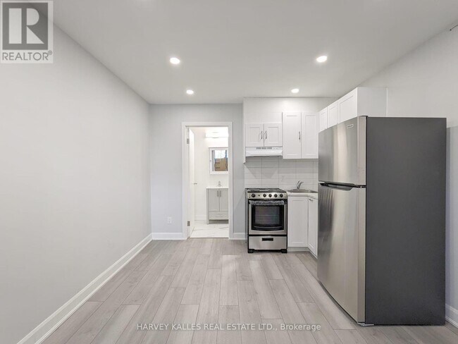 Photo du bâtiment - 125 Shelborne Ave