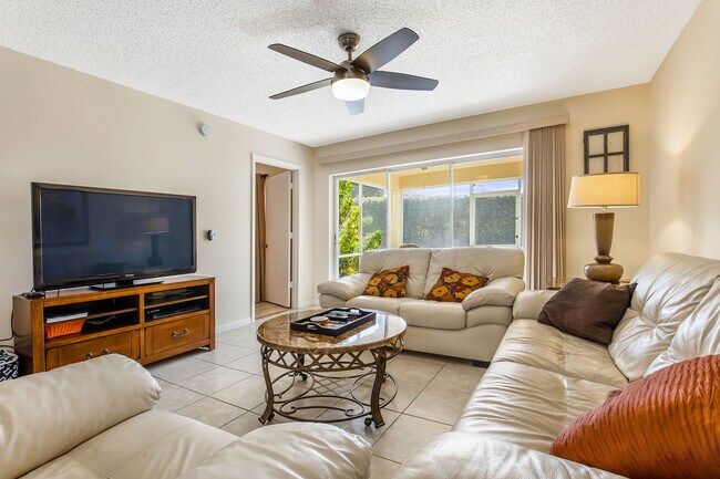 Building Photo - 7794 Esmeralda Way