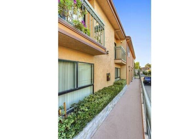 Foto del edificio - 1144-15-8 Rosedale Ave