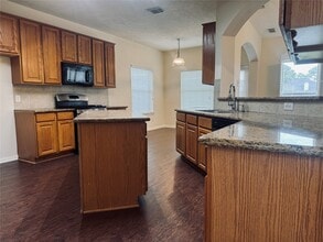 Building Photo - 3623 Pine Valley Dr