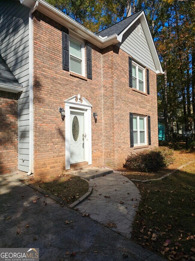 Building Photo - 102 Sauterne Way