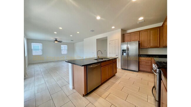 Building Photo - 11442 E Dry Wind Dr
