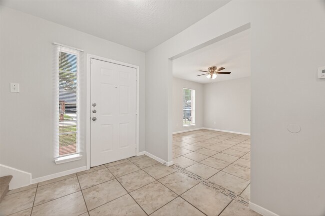 Foto del edificio - 5439 Baslow Dr