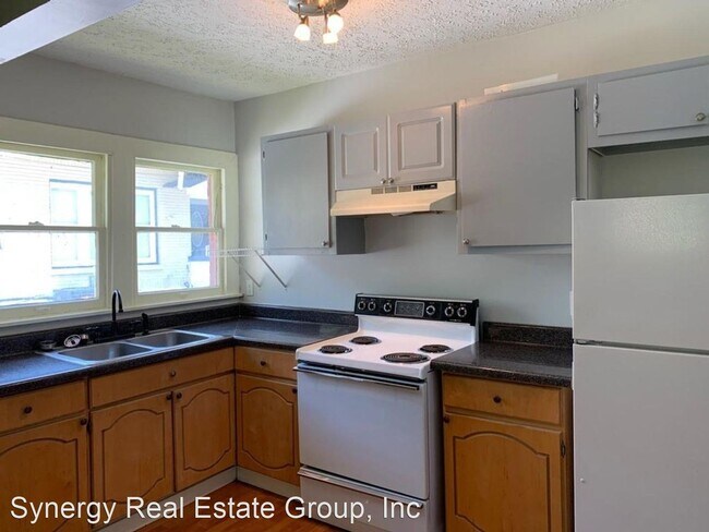 Building Photo - 2 br, 1 bath House - 1503 A Fatherland St.