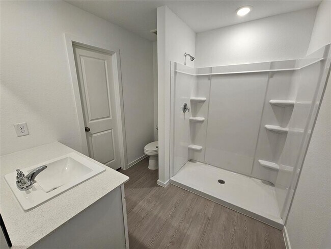 Building Photo - 105 Stran St