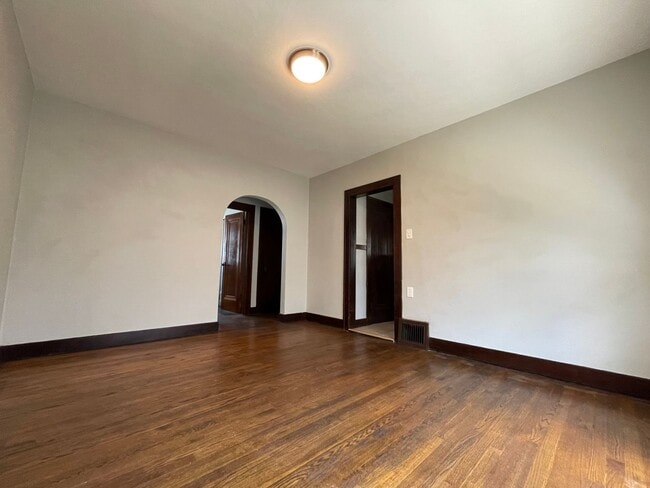 Building Photo - 3 Bedroom Home In Hammond