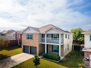 Building Photo - 10219 Orion Dr