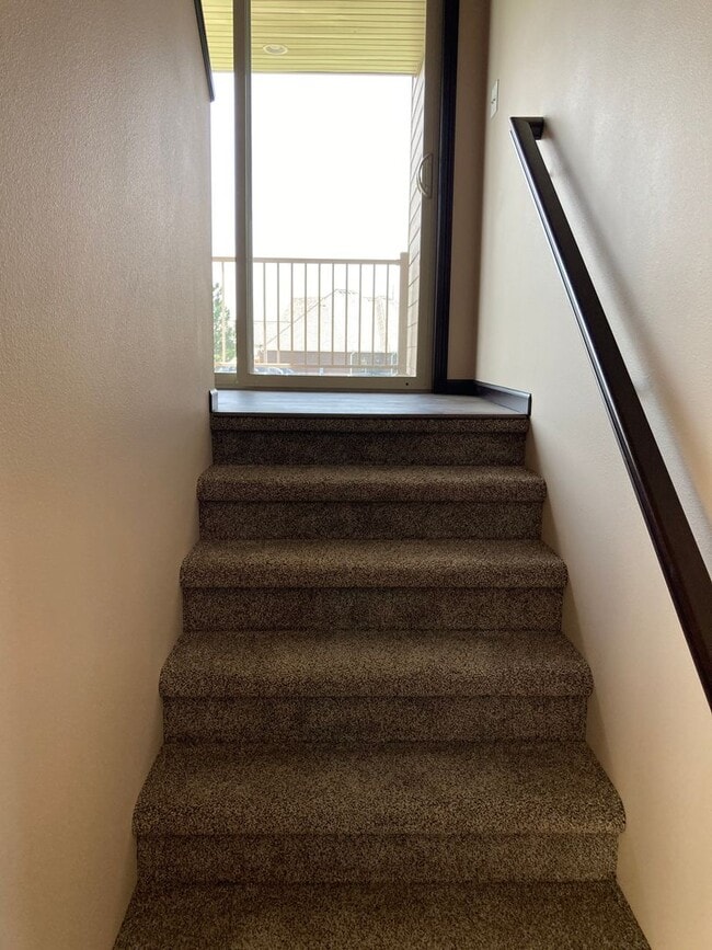 Building Photo - Prairie Bluff Condo