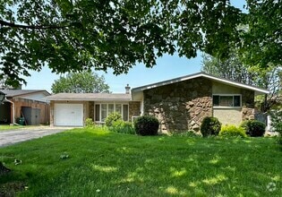 Building Photo - 25 Ashburn Dr