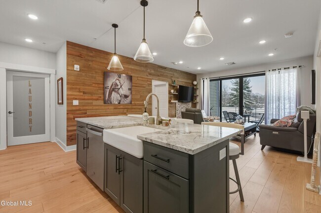 Foto del edificio - 116 West Ave