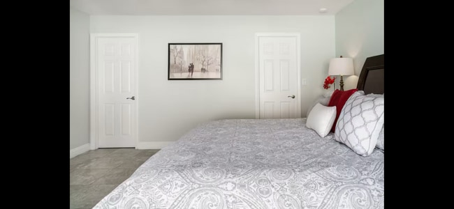 Building Photo - 436 Sierra Madre S