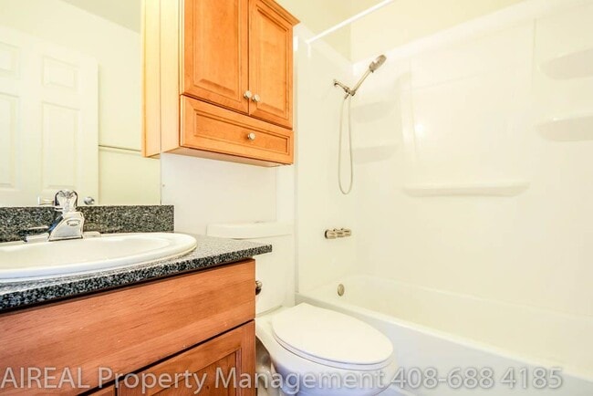 Building Photo - 7323 Starward Dr