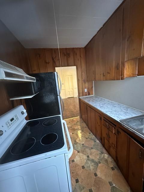 Building Photo - 24 Carey St