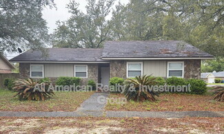Building Photo - 717 Clark Dr