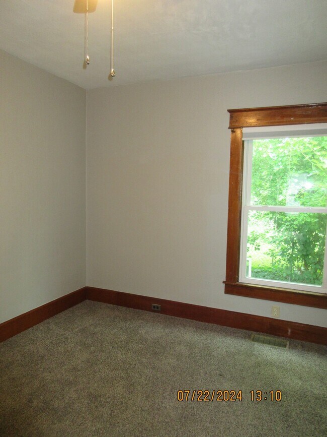 Building Photo - 3323 Forest Terrace