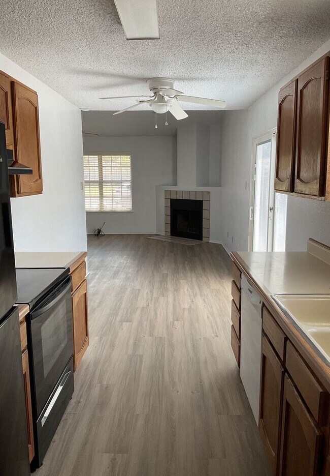 Foto del edificio - COMING SOON!