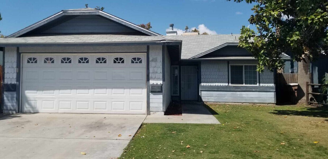 Foto principal - 5909 Cedar Glen Ln