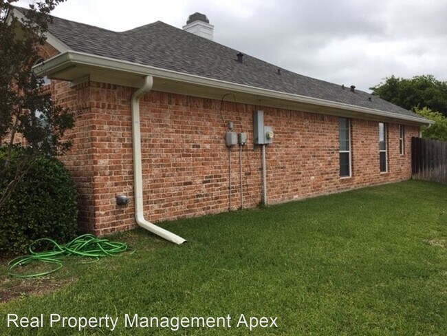 Building Photo - 3 br, 2 bath House - 828 Cheyenne Trl