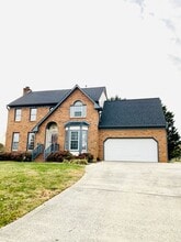 Building Photo - 3202 Stonypointe Dr