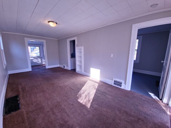 Building Photo - Willowick Single Family Home
