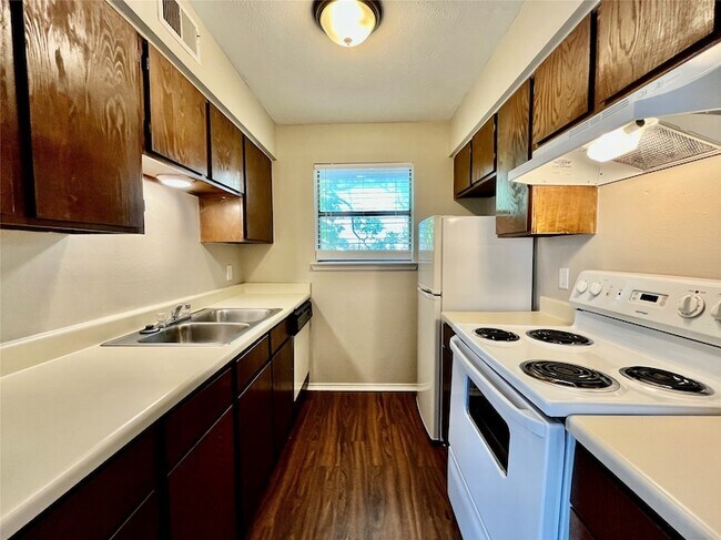 Foto del edificio - 2526 W Prairie St