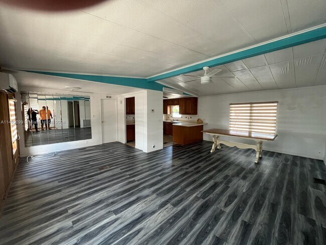 Building Photo - 18 Pelican Rd