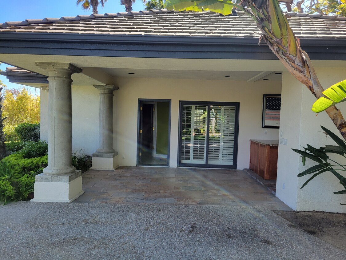 Primary Photo - 3901 Stonebridge Ln