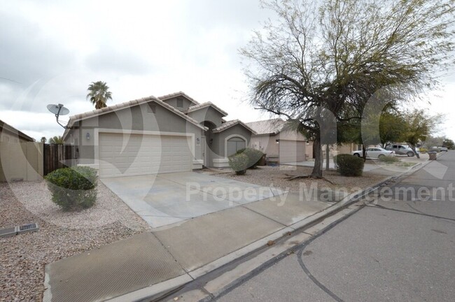 Building Photo - 1186 E Cottonwood Rd