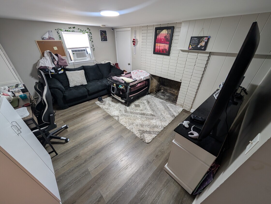 391 Huntington 3er piso 3 habitaciones - 111 Gage Ave