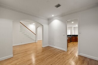 Building Photo - 5351 McCulloch Cir