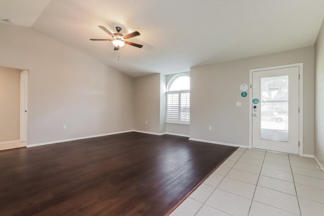 Foto del edificio - 6202 65th Ct E