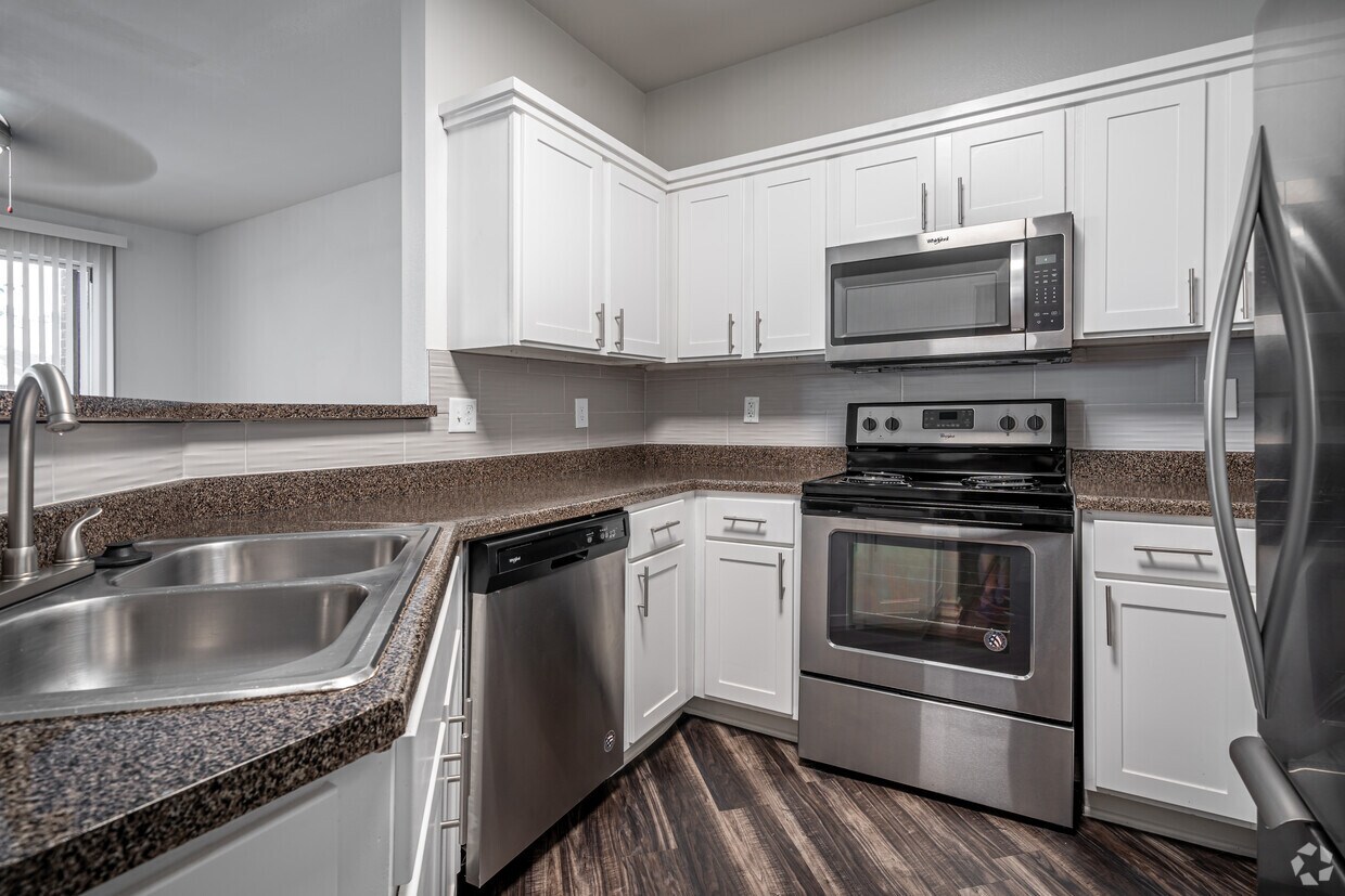 The Verandah at LakePointe 8300 Fm 1960 Rd E Humble, TX Apartments