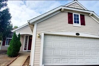 Building Photo - 5665 E Grove Dr SE