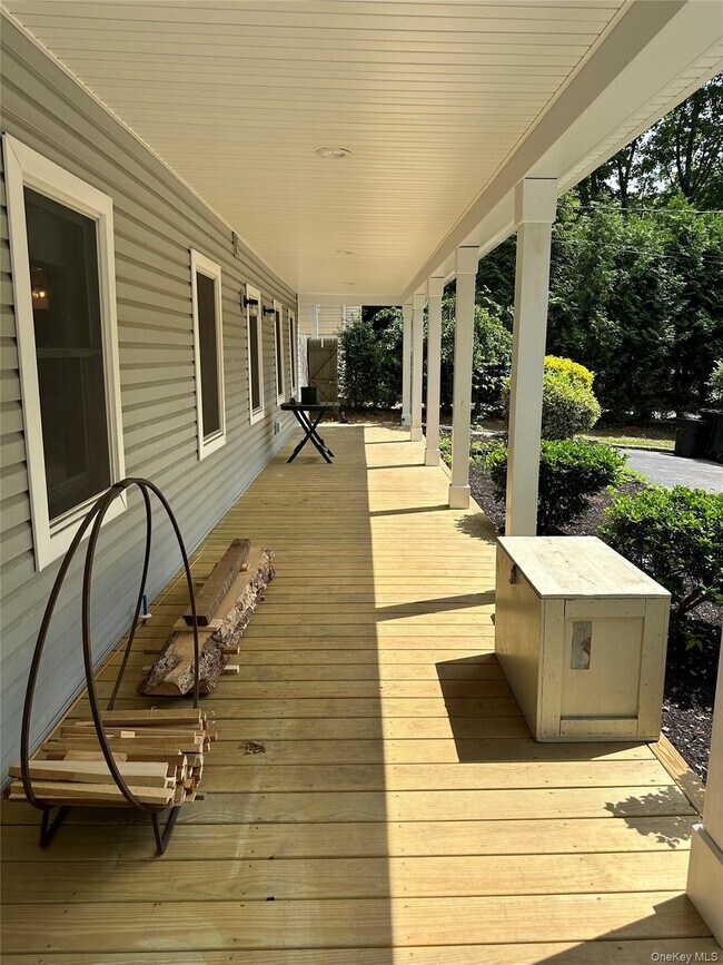 Foto del edificio - 162 Spring Rd