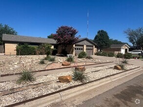 Building Photo - 7814 Vernon Ave