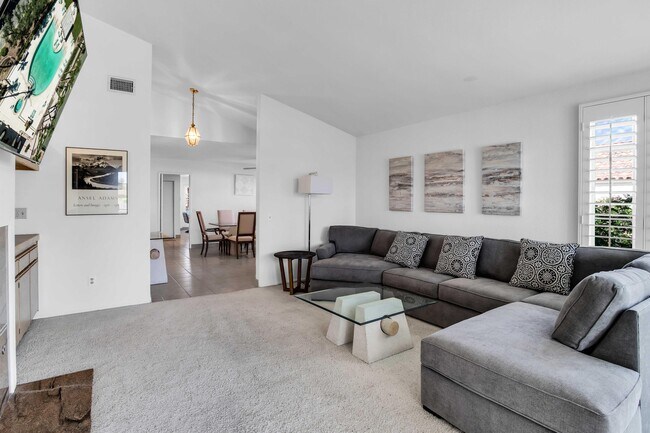 Building Photo - 43772 Cll Las Brisas W