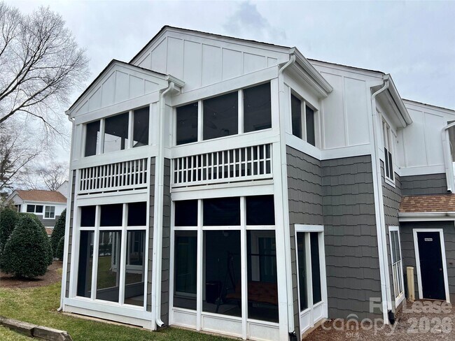 Foto del edificio - 751 Southwest Dr