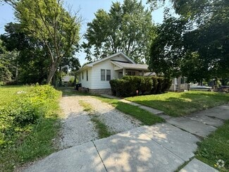 Building Photo - 2558 Tiffin St