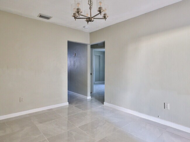 Photo - 47 NW 151st St House