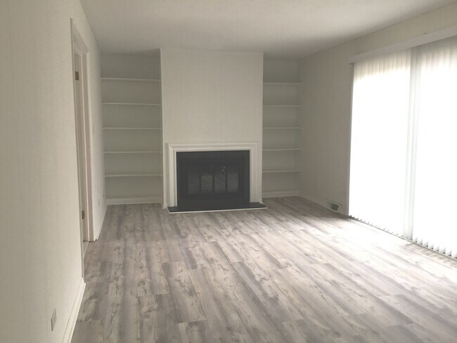 Foto del edificio - 1138 S Falmore Dr