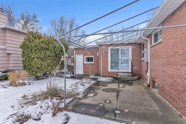 Building Photo - 116 Segsbury Rd