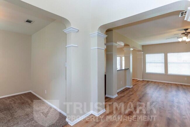 Building Photo - 212 Crowfoot Dr