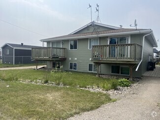 Building Photo - 5016-5050 50 St