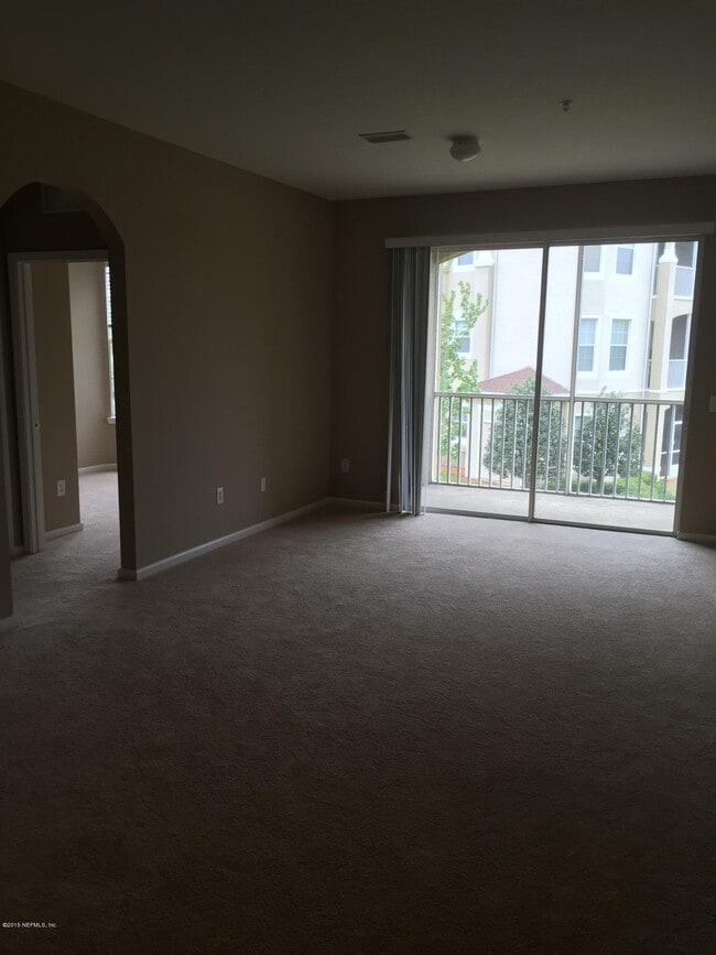 Building Photo - 7801 Point Meadows Dr