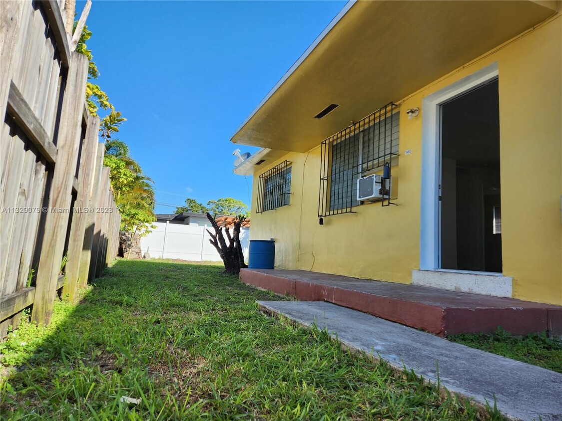 Primary Photo - 1491 NW 56th St