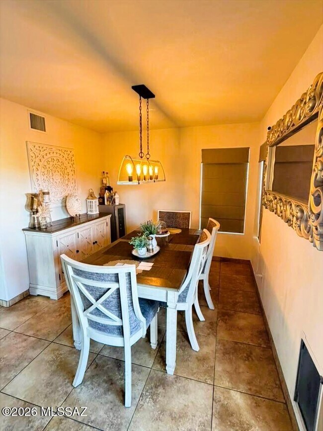 Building Photo - 11531 N Eagle Peak Dr