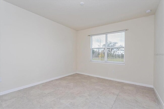 Building Photo - 2501 Southlawn Ln