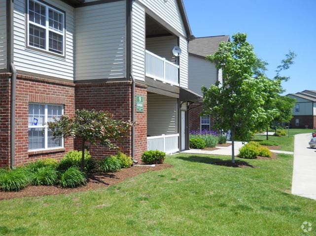 Building Photo - Gateway Crossing Apartments